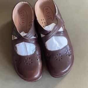 Brown smooth leather Klogs